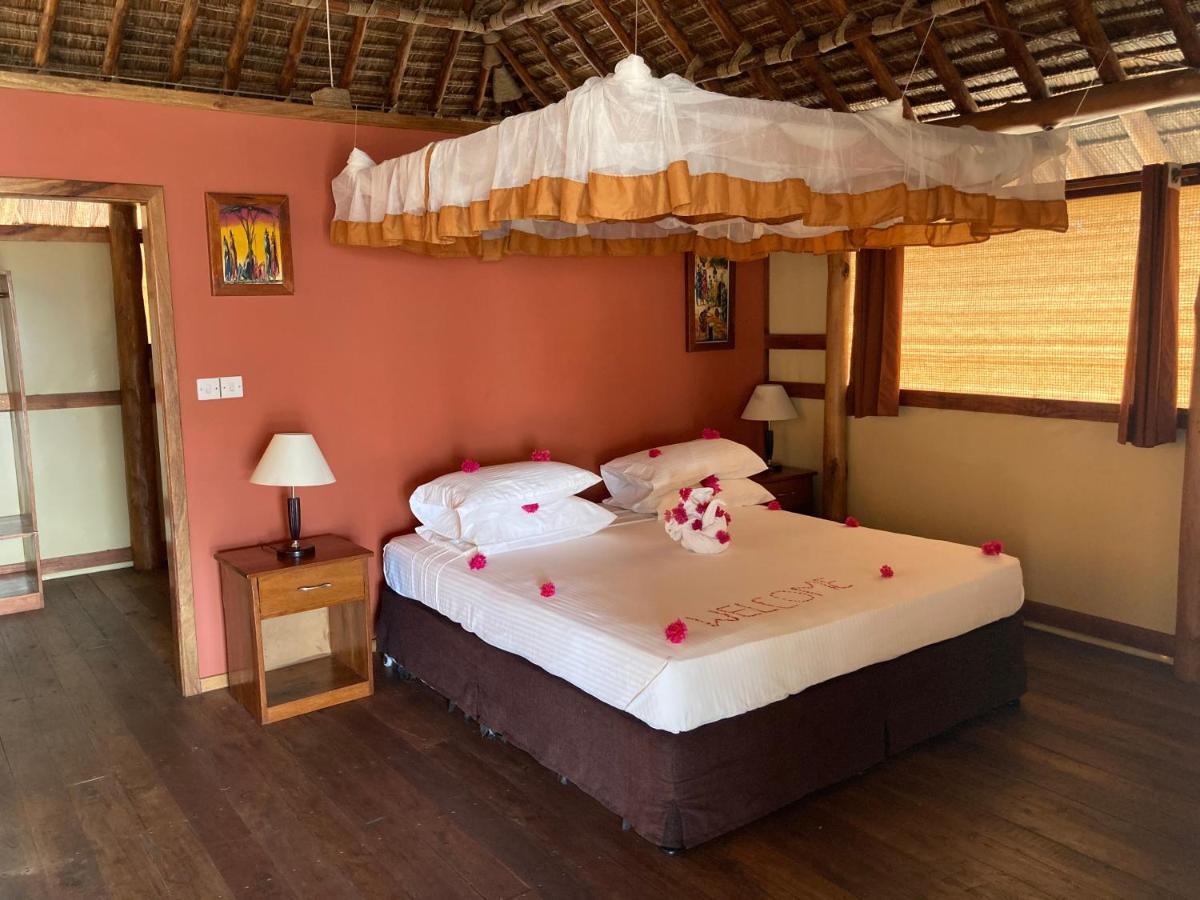 Barry'S Beach Resort Mkwaja Экстерьер фото