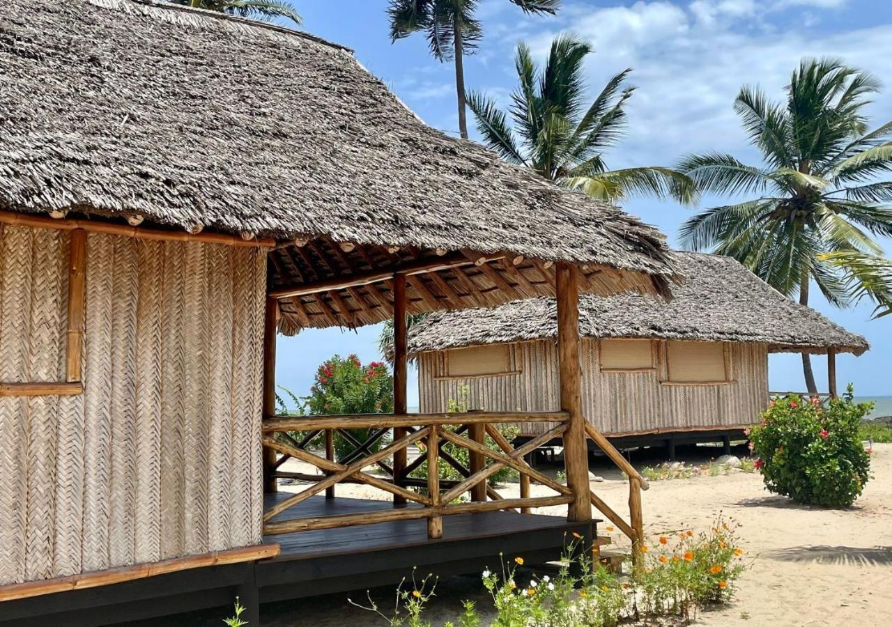 Barry'S Beach Resort Mkwaja Экстерьер фото