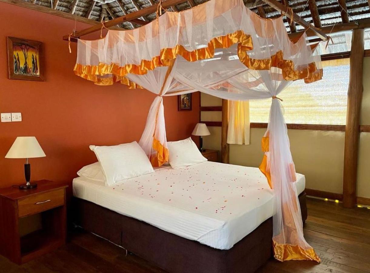 Barry'S Beach Resort Mkwaja Экстерьер фото