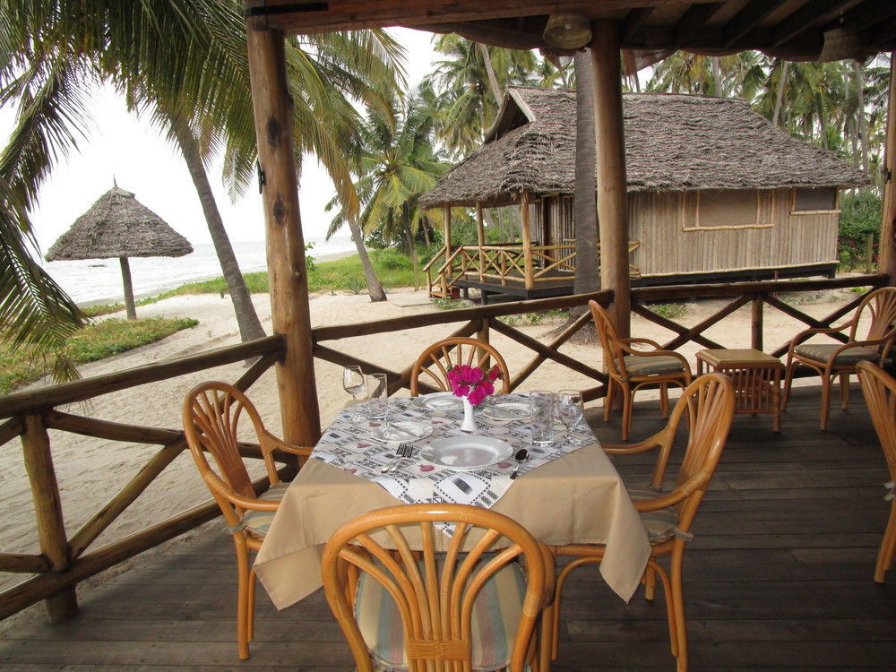 Barry'S Beach Resort Mkwaja Экстерьер фото