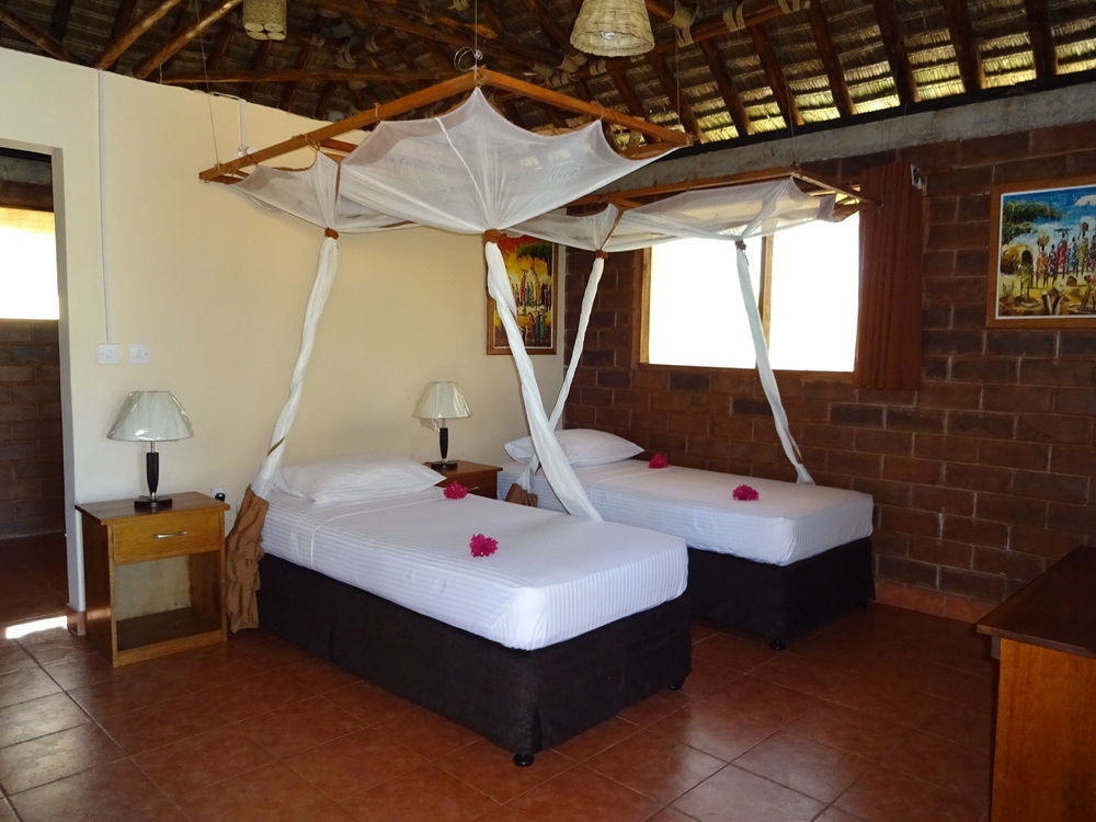 Barry'S Beach Resort Mkwaja Экстерьер фото
