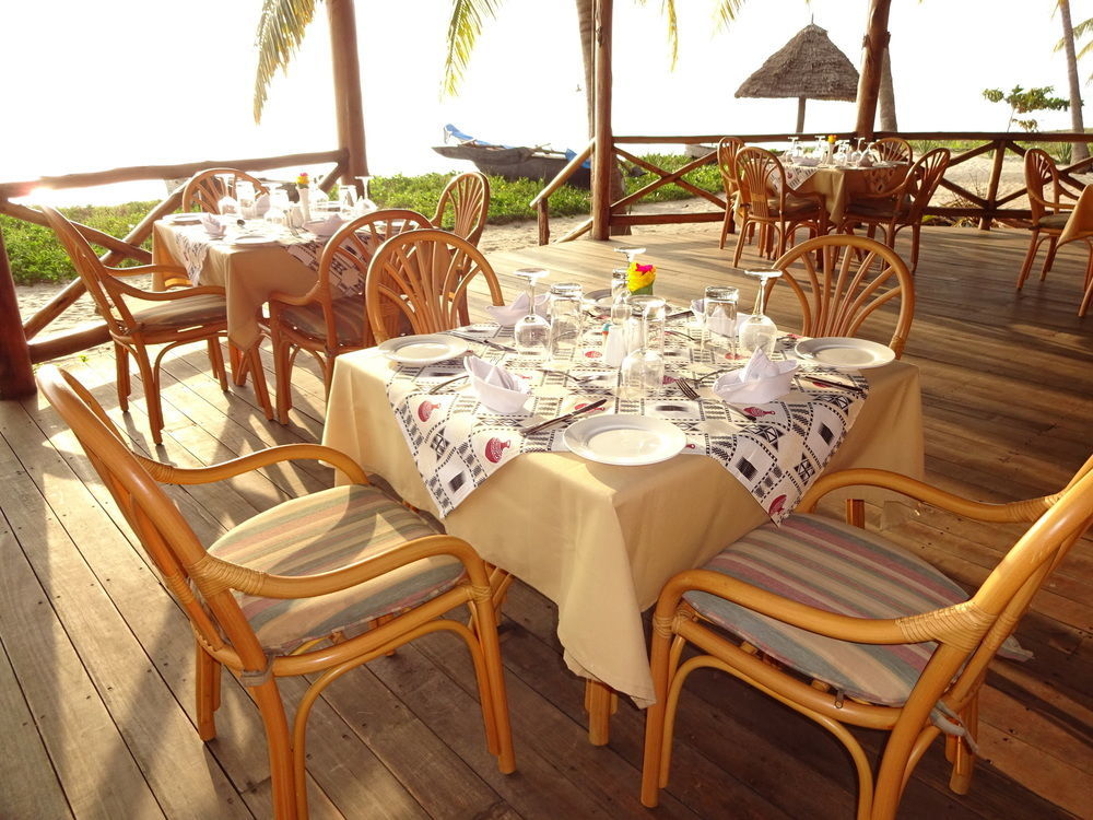 Barry'S Beach Resort Mkwaja Экстерьер фото