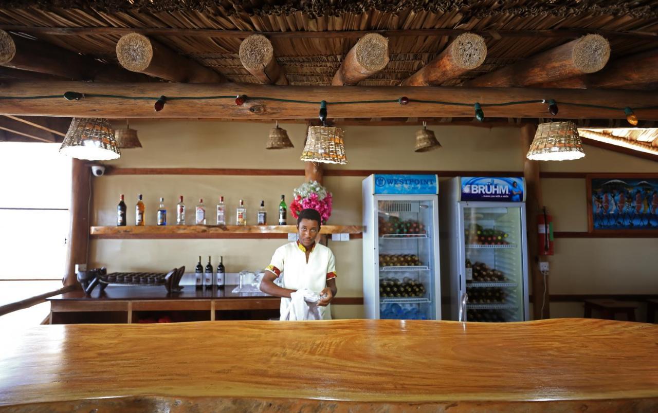 Barry'S Beach Resort Mkwaja Экстерьер фото